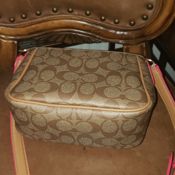 NWT cross body shoulder strap mini bag - Picture 3 of 3